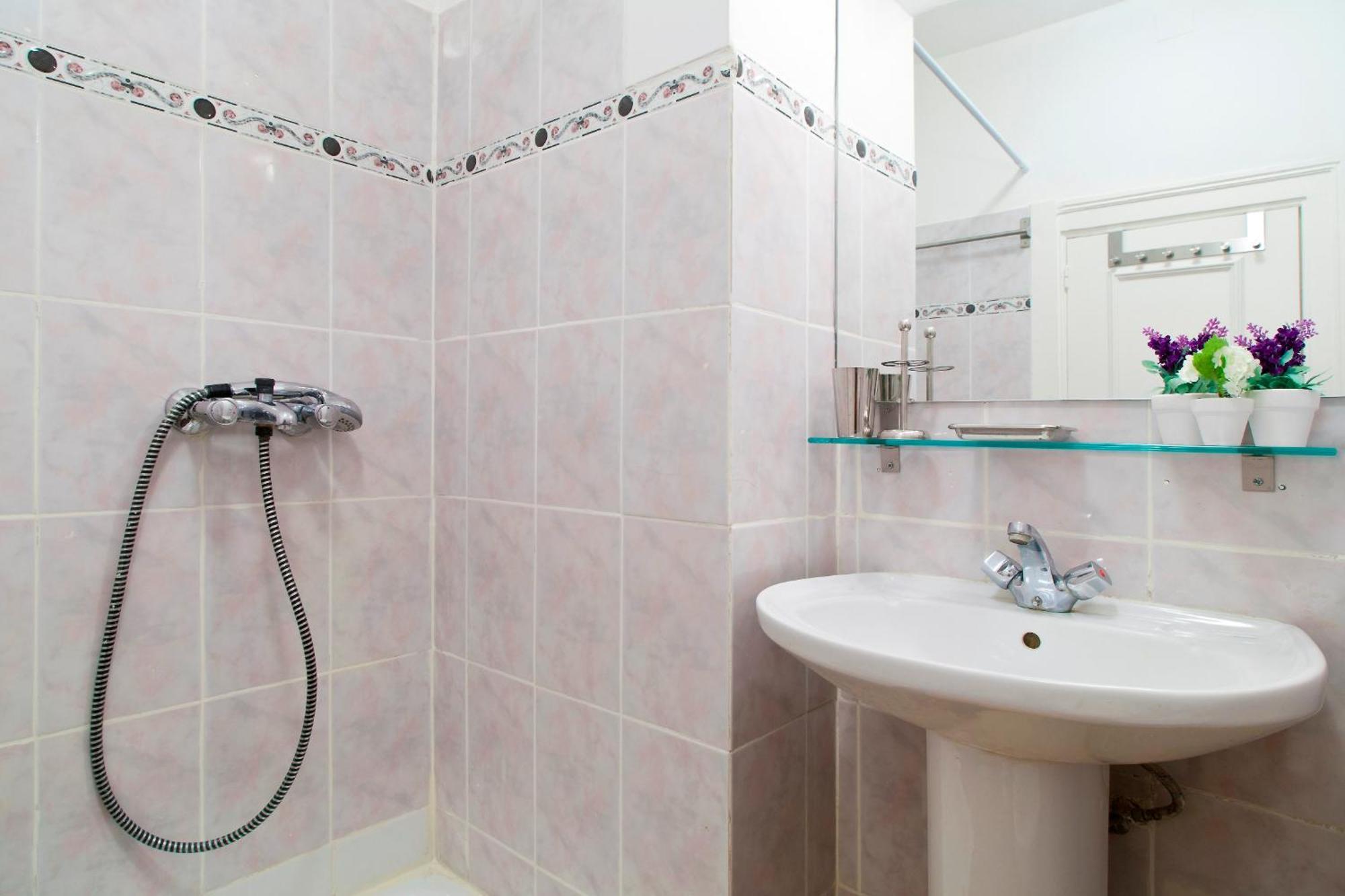 Appartement In Vibrant Bairro Alto